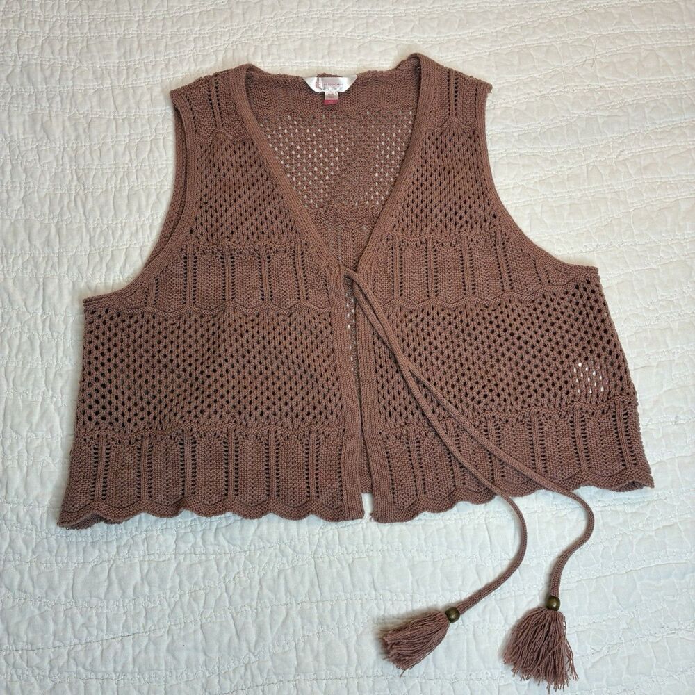 Open weave crochet vest Junior Sz 19 tassel tie boho festival fairy chic grunge